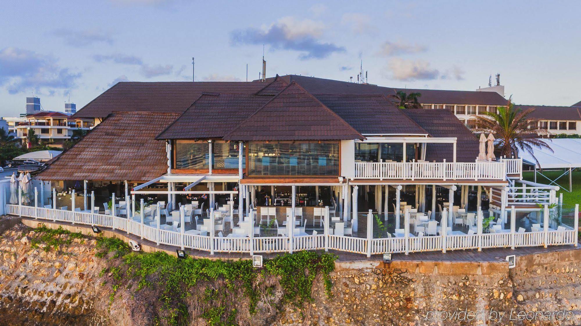 Sea Cliff Hotel Dár Al-Szalám Kültér fotó
